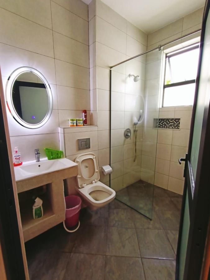V-Szameitat Homes, Kongo River Praia de Diani Exterior foto
